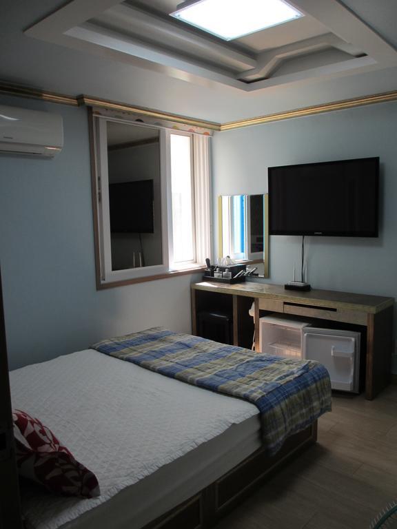 Moiri Guesthouse Yeosu Extérieur photo
