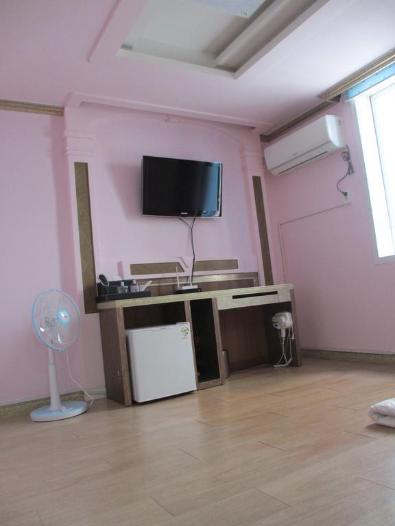 Moiri Guesthouse Yeosu Extérieur photo
